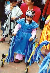 Yasemin beim Tag der offenen Tür 2004